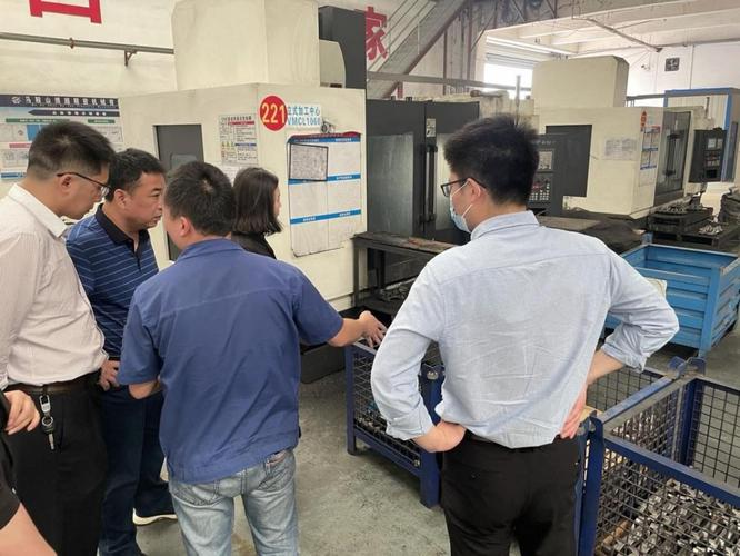 组成,他们将从企业生产管理,仓储物流,信息化智能设备管理,财务管理